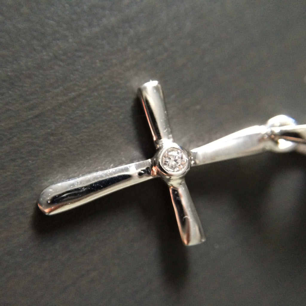 Sterling Silver Cross Pendant - LittleGemsUSA